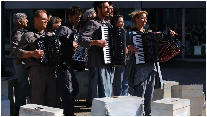 Cie Les Rustines de L’Ange – CoraSon (Bell Square Calling: France)
